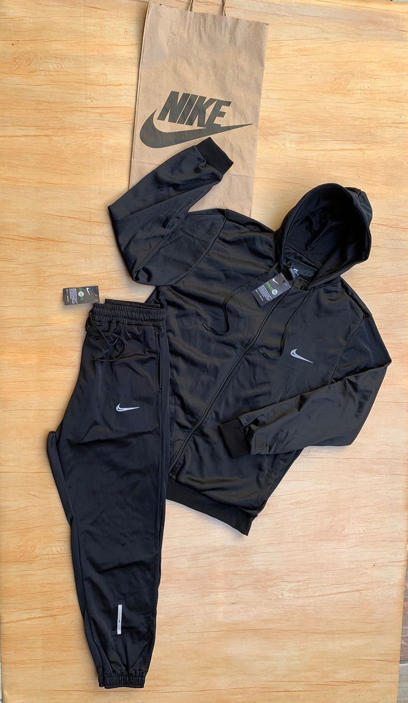 CONJUNTO NIKE PADRÃO